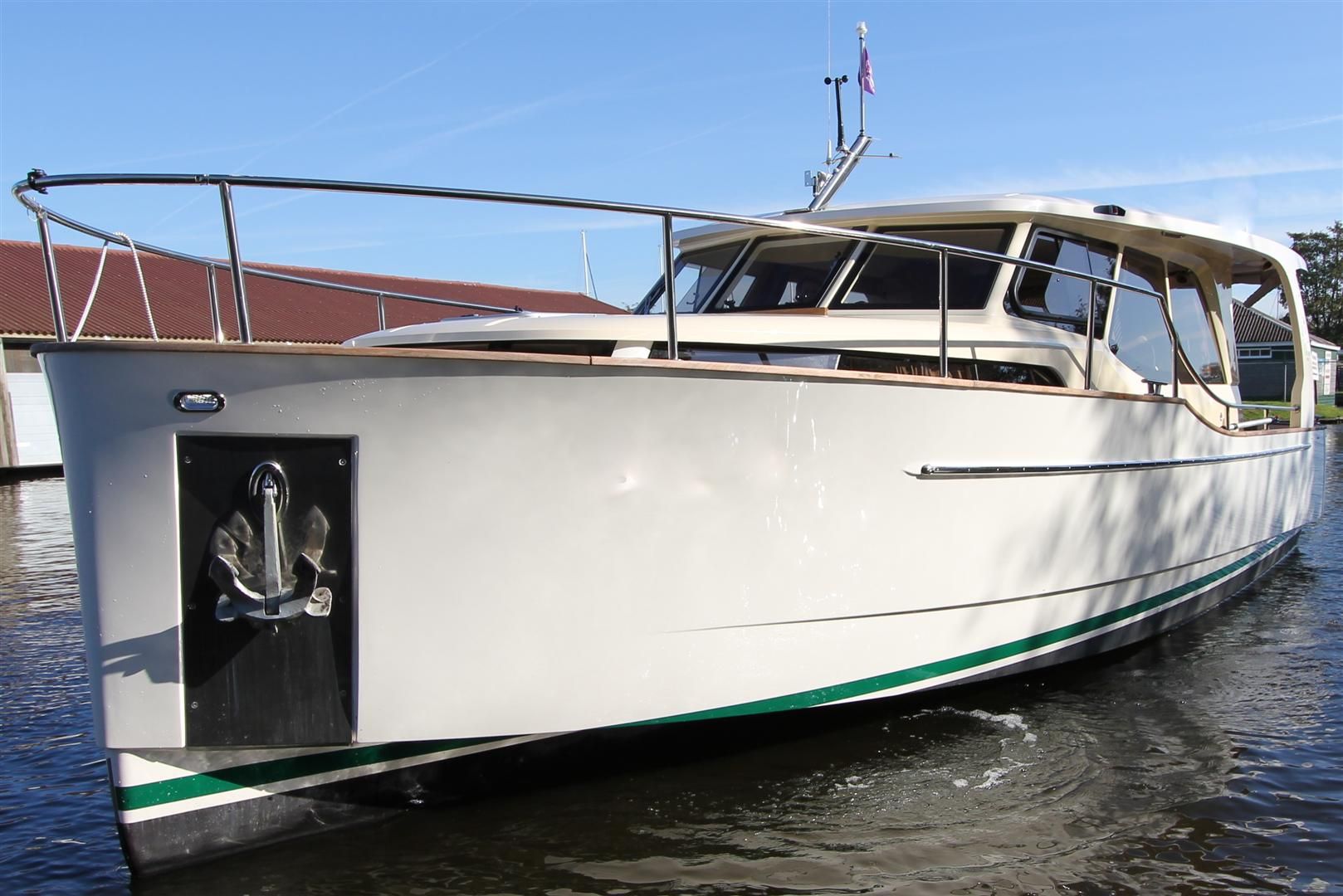 Greenline 33 motorboot | White Whale Yachtbrokers